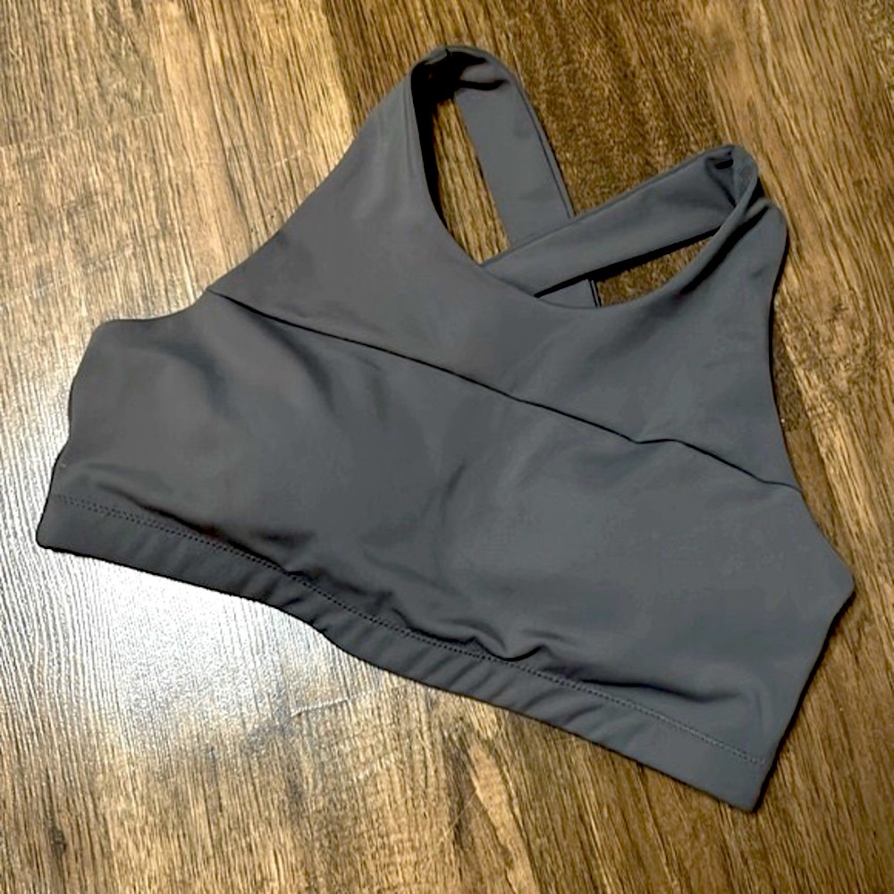 NWT MONO B Criss‎ Cross Sports Bra - dark gray